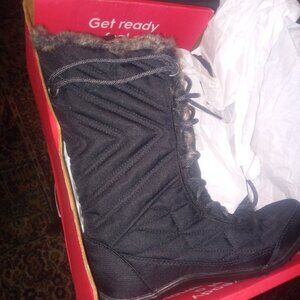 Winter boots size 7 women